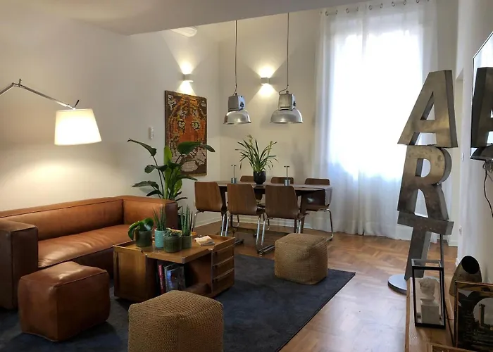 Art Apartments